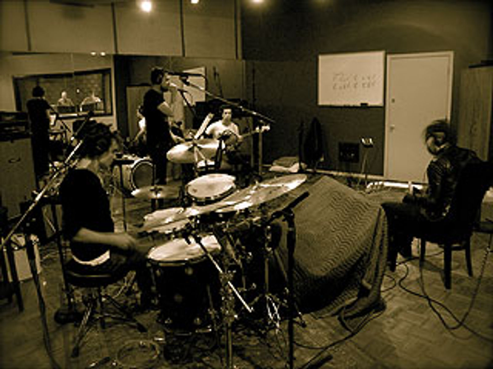 In studio Brandon Flowers
